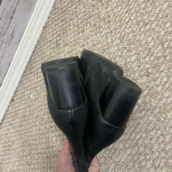 Gentle Souls Black Ankle Booties with Chunky Heel size 8.5 - Picture 10 of 10
